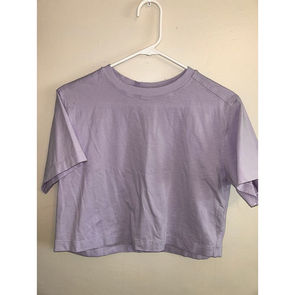 Lululemon Lavender Cropped Tee Relaxed Fit Logo Back Hem Athleisure